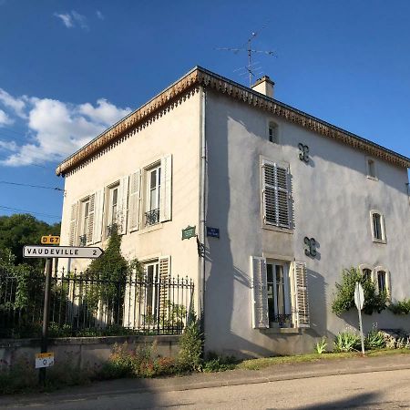 La Fourmi Home Haroue Exterior foto