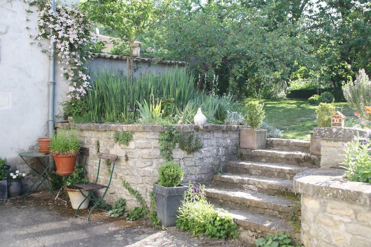 La Fourmi Home Haroue Exterior foto
